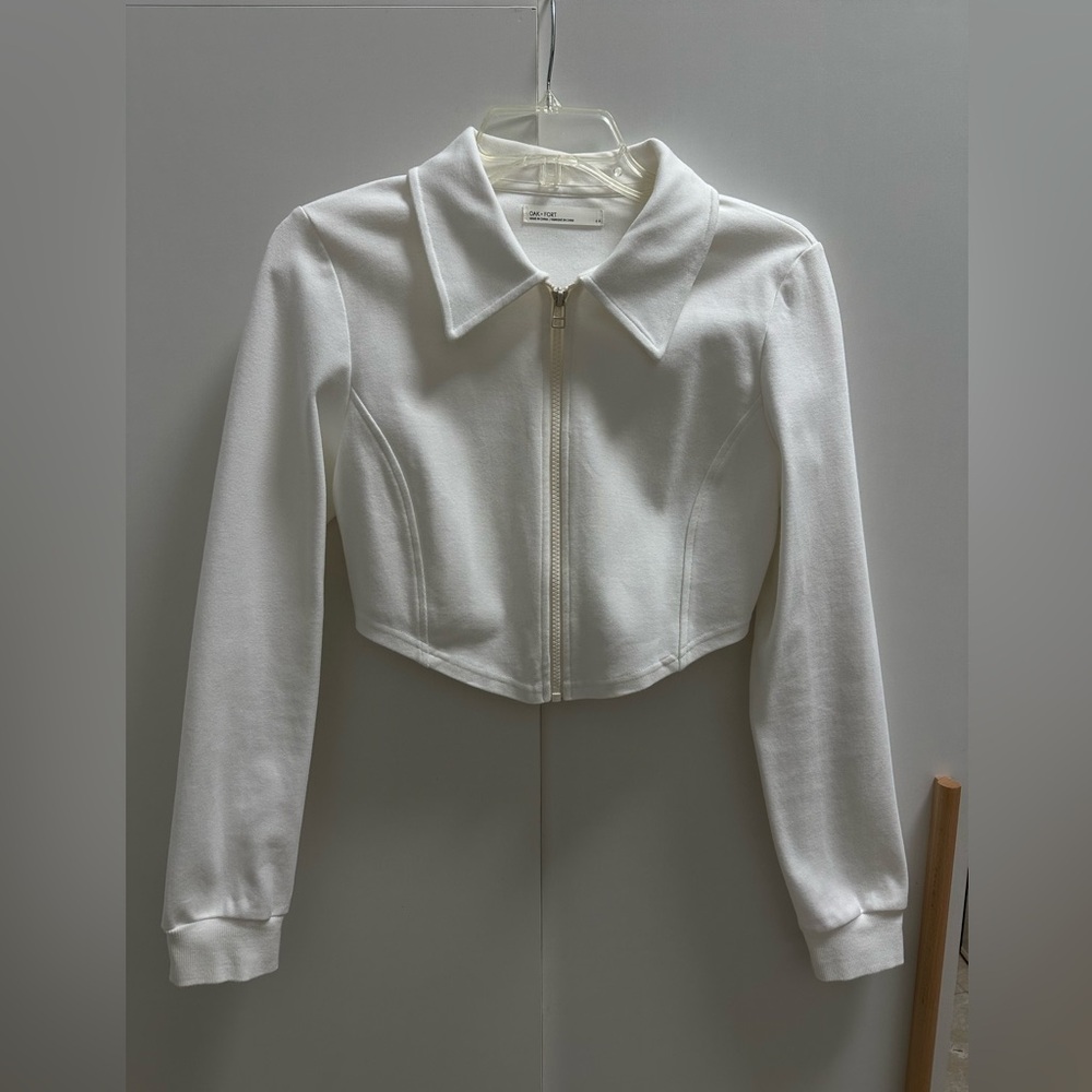 OAK + FORT white long sleeve zip up crop top